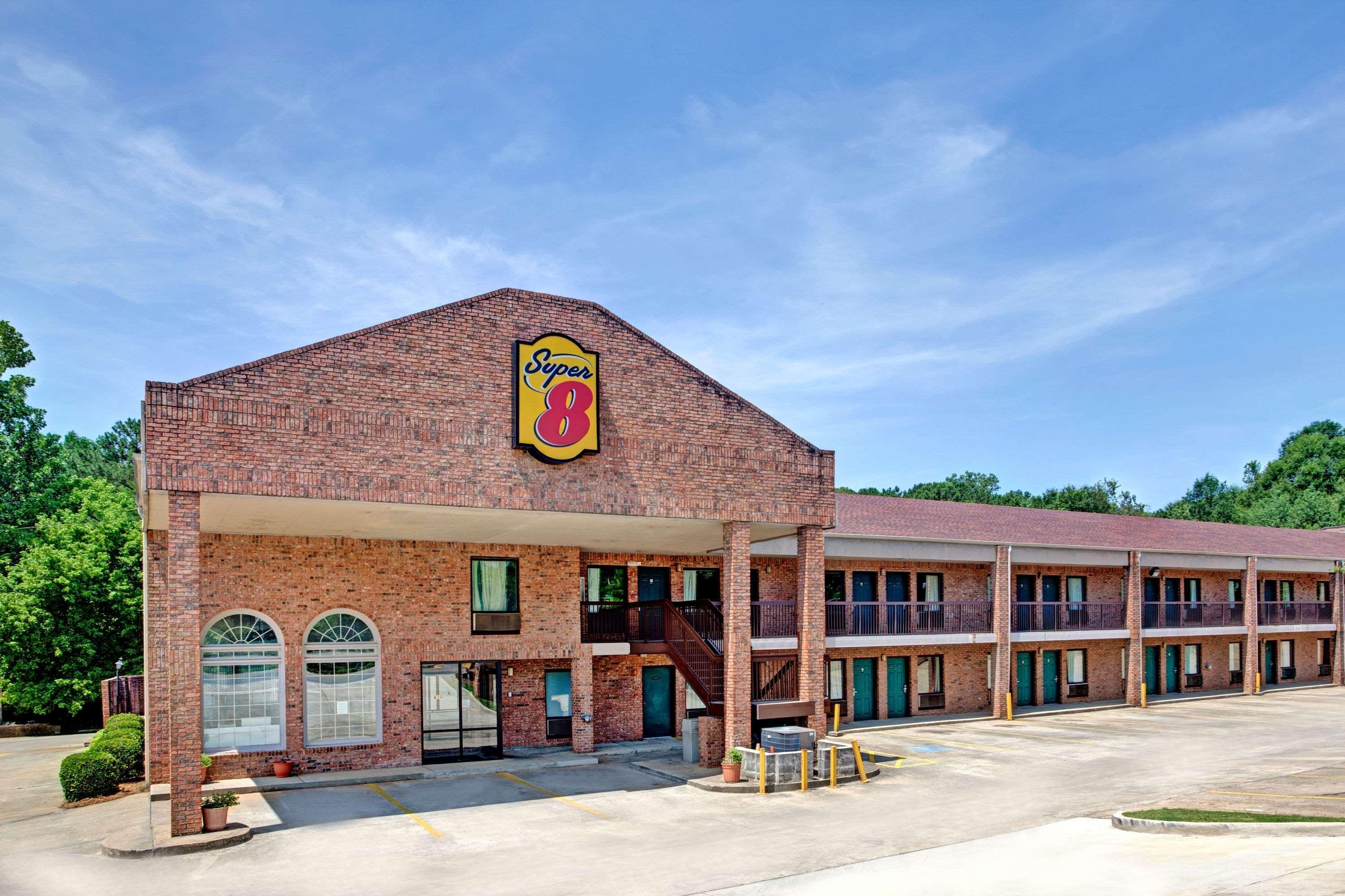 Super 8 By Wyndham Marietta/West/Atl Area Hotel Exterior foto