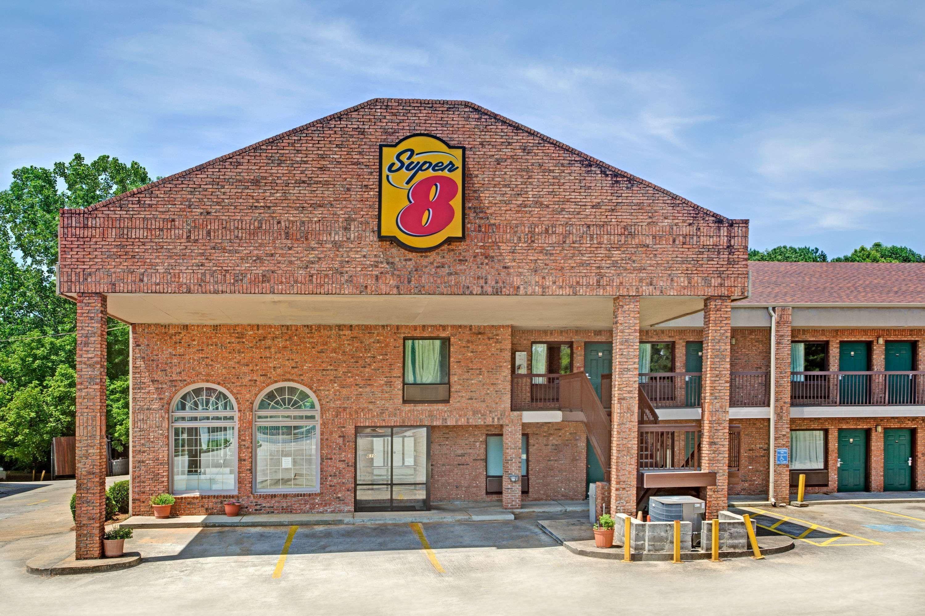 Super 8 By Wyndham Marietta/West/Atl Area Hotel Exterior foto